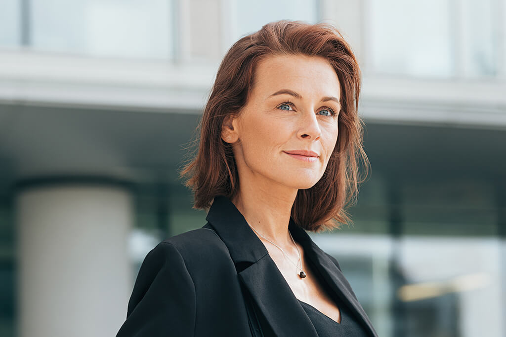 how to remove gray hair on photos