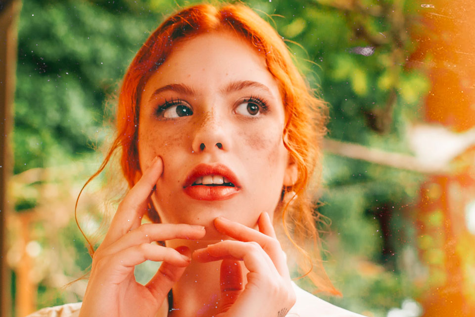8 Best Film Camera Apps for Adding Unique Touch