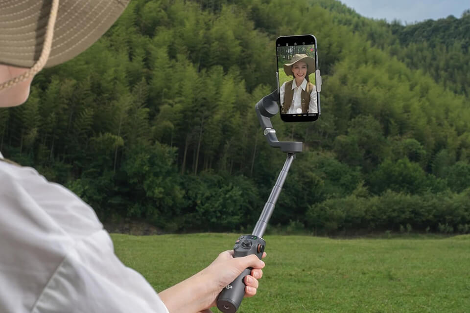 selfie stick shooting