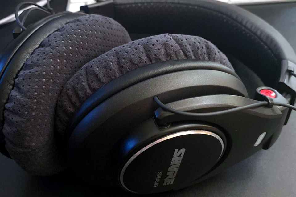 shure srh840a noise cancelling headphones under 200 dollars lifestyle