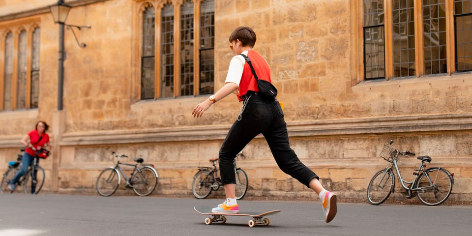 skateboarding camera dragon touch 4k