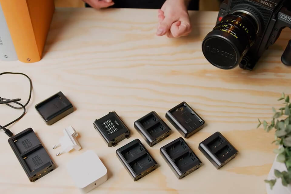 5 Best Universal Camera Battery Chargers to Buy in 2024