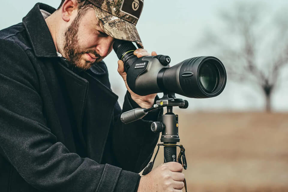 vanguard veo 2s camera monopod lifestyle