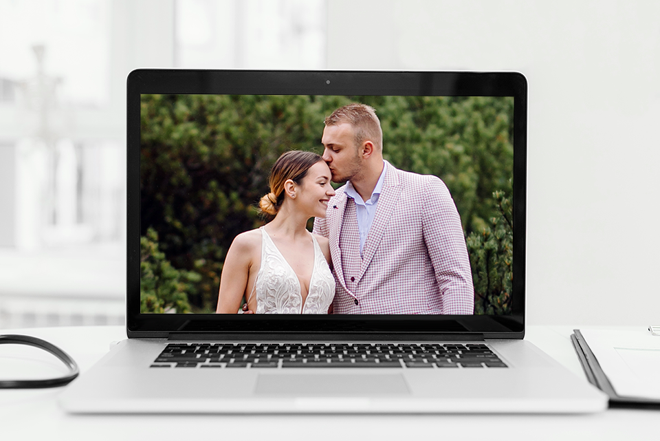 wedding photo on the screen